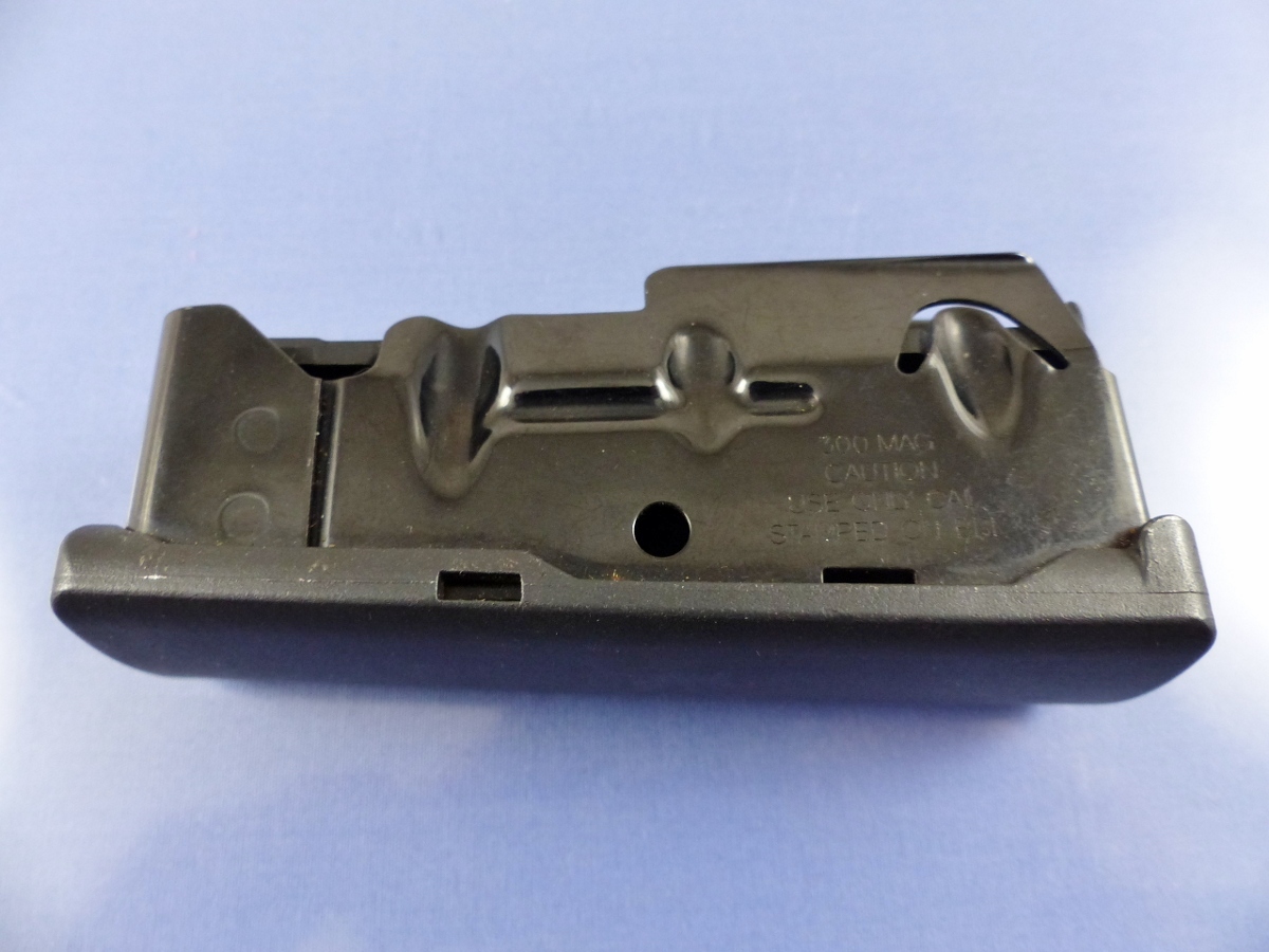 SAVAGE 10 110 11 111 SIDE RELEASE MODEL MAGAZINE 300WM 7MM RM 338RM 3RD NEW 98HOW
