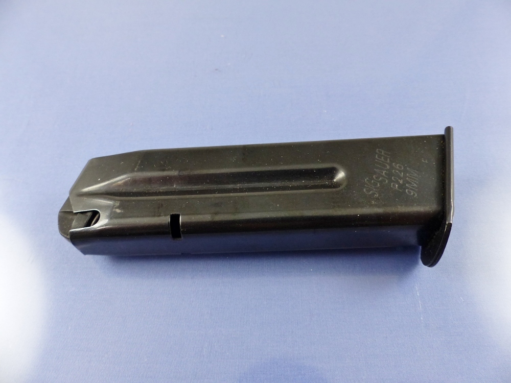 SIG SAUER P226 MAGAZINE 9MM 10RD USA 44AUW